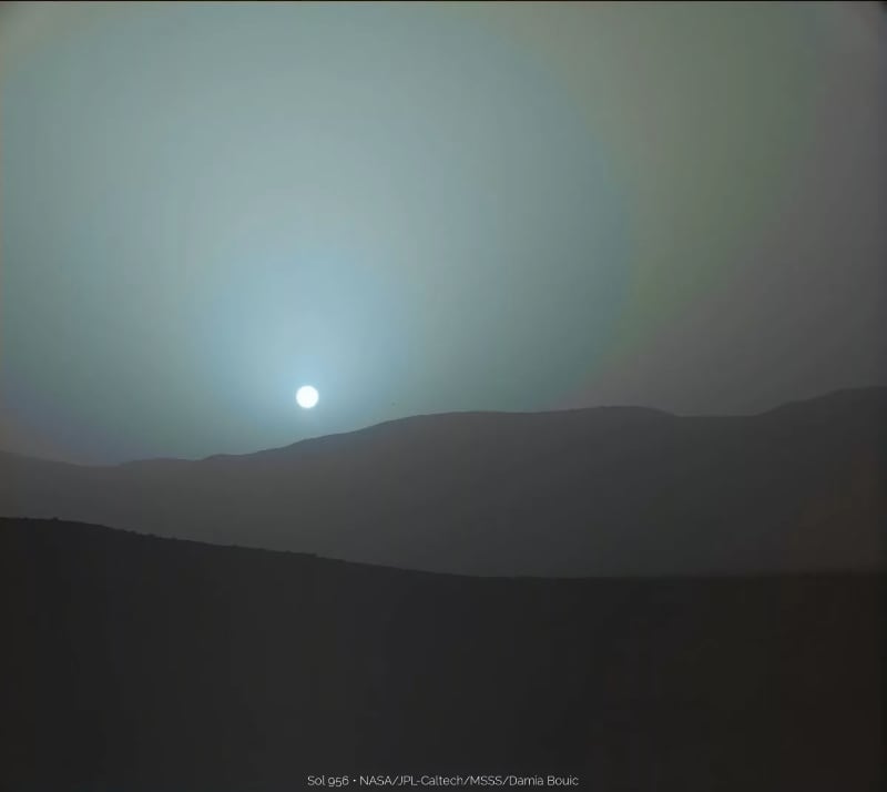 SUNSET ON MARS, CURIOSITY SOL 956 The 34mm eye of the Mastcam aboard Curiosity took this view of the sun setting over Gale Crater on sol 956 of the mission (April 15, 2015). Image: NASA / JPL-Caltech / MSSS / Damia Bouic