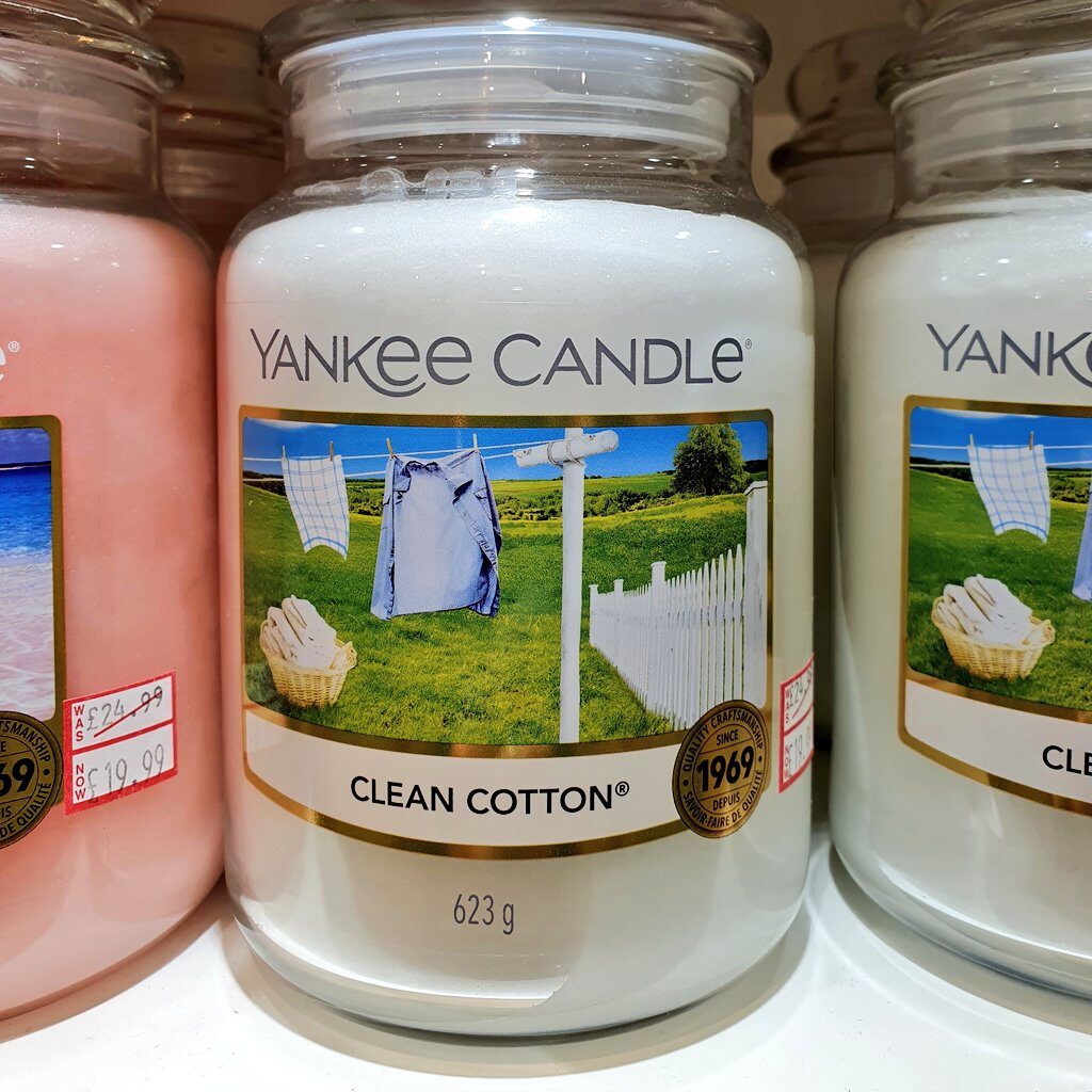 Clean Cotton Scented Yankee Candle